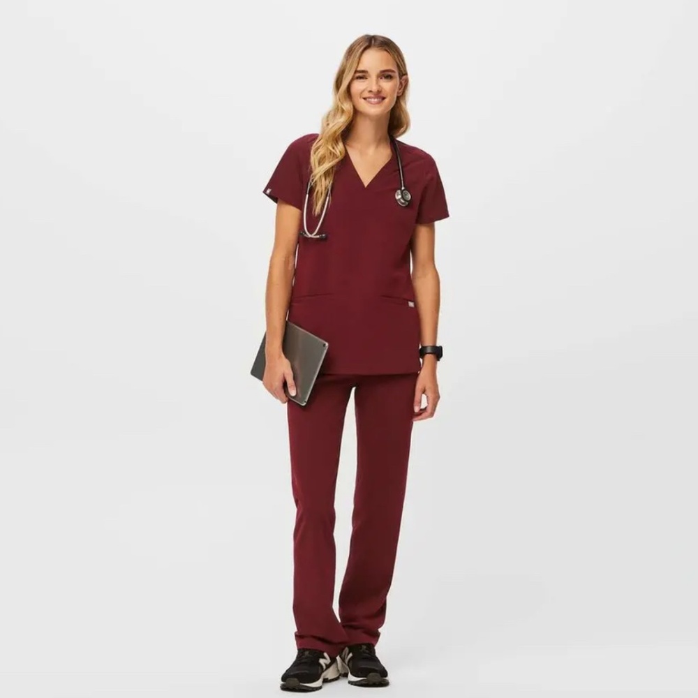 FIGS BURGUNDY Scrub Set XSP